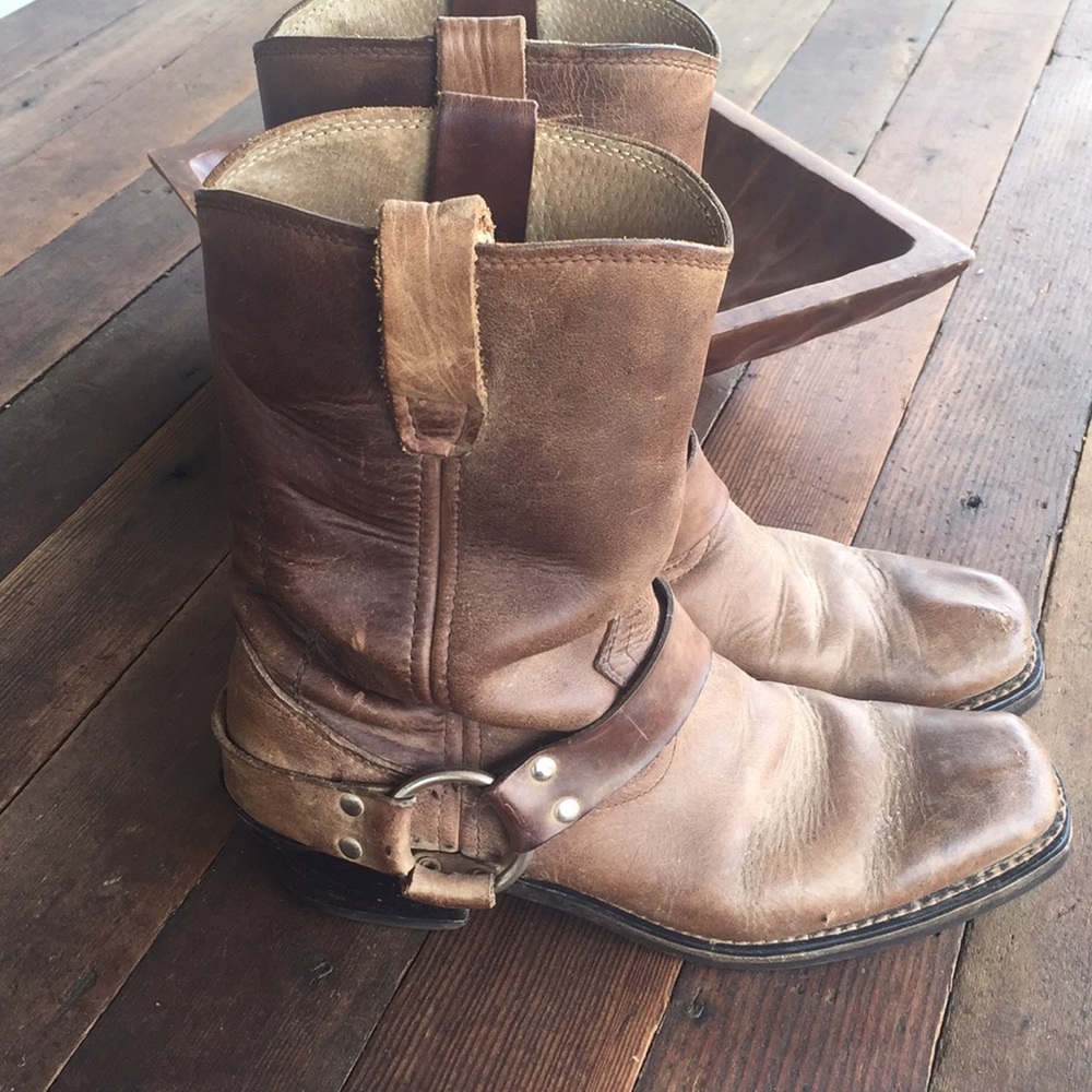 Harness boots